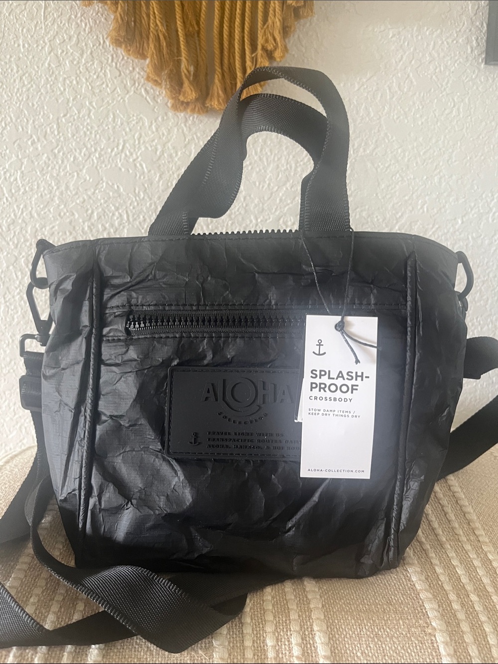 ALOHA Collection Black Splash-Proof Crossbody Tote